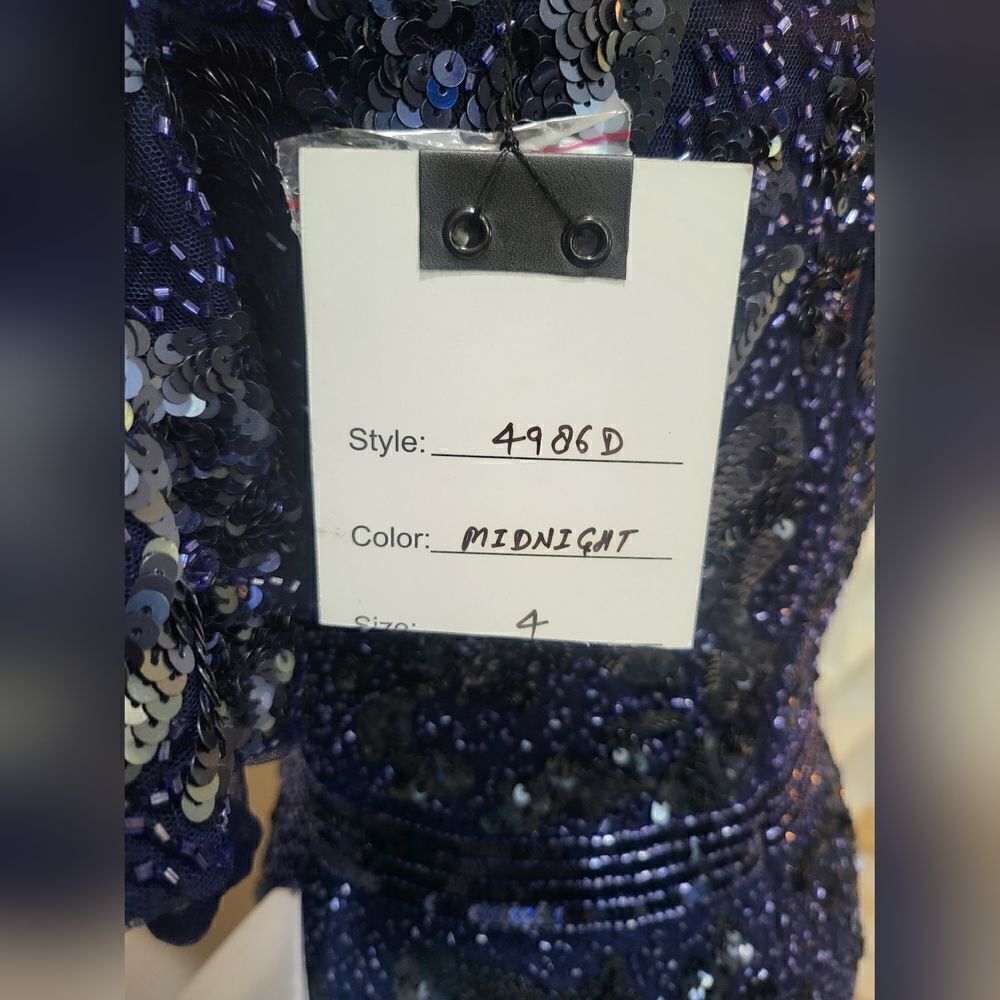 Mac Duggal Sequin One-Shoulder Gown NWT size 4 Midnight Blue (4986D) - Picture 6 of 6